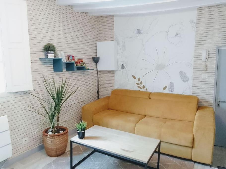 Centre Avec Garage Laval (Mayenne)